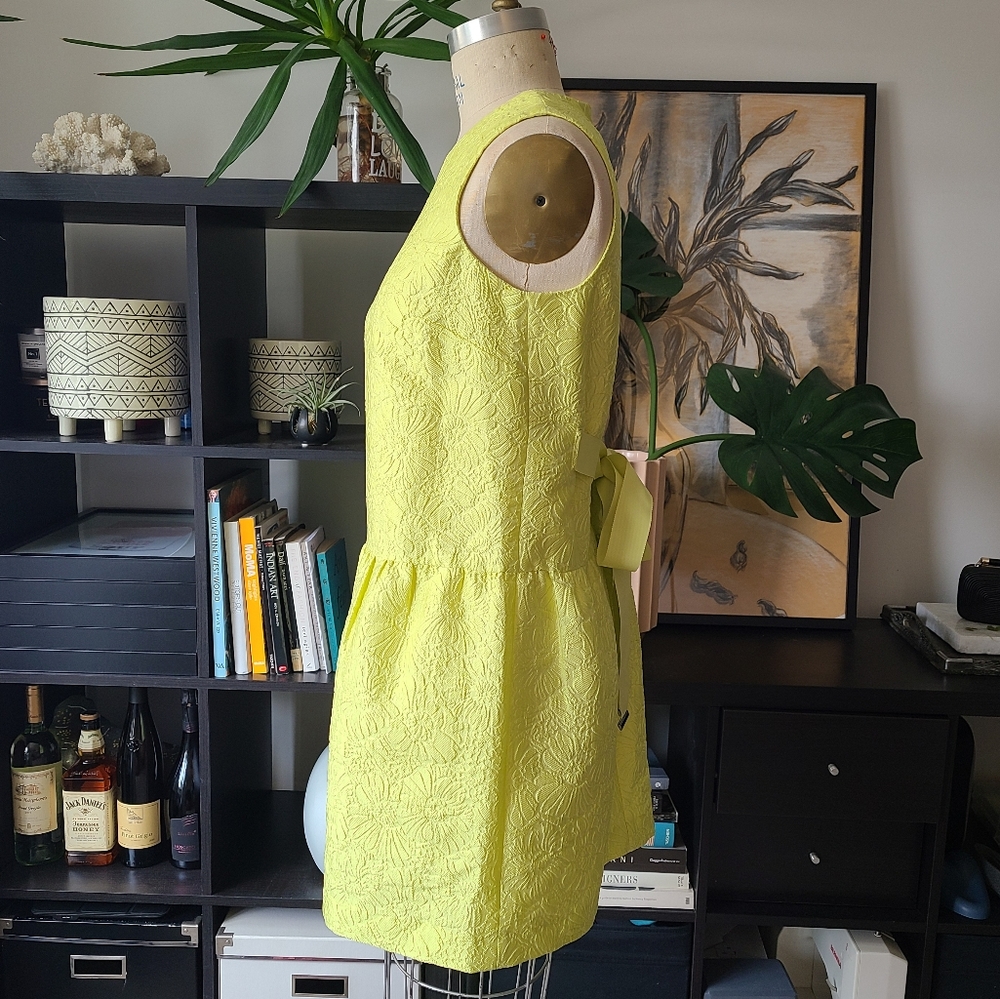 [NWT] Neon Yellow-green Floral Jacquard Mini dress - Picture 2 of 6